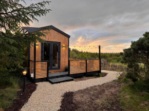 Fiadh Rua Cabin - with Private Outdoor Hottub